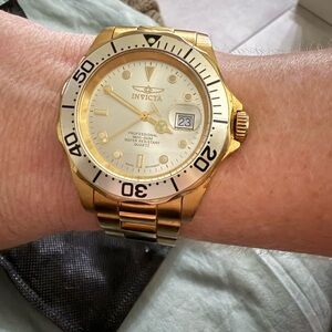 Men's Invicta Pro Diver 2155 Gold-Tone
Watch, Water Resistant 200M